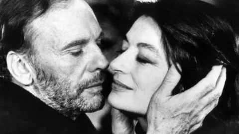 Мужчина и женщина 20 лет спустя — кадр 2