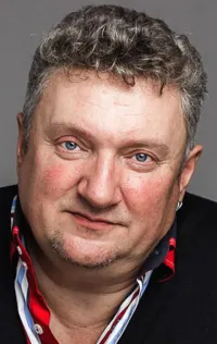 Олег Комаров