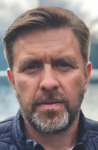 Влад Николаев