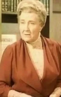 Энн Шоумэйкер
