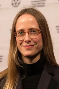 Клер Окли