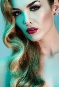 Миранда Барри